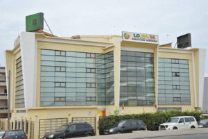 Scandale au Centre médical de la LONASE : deux agents suspendus…