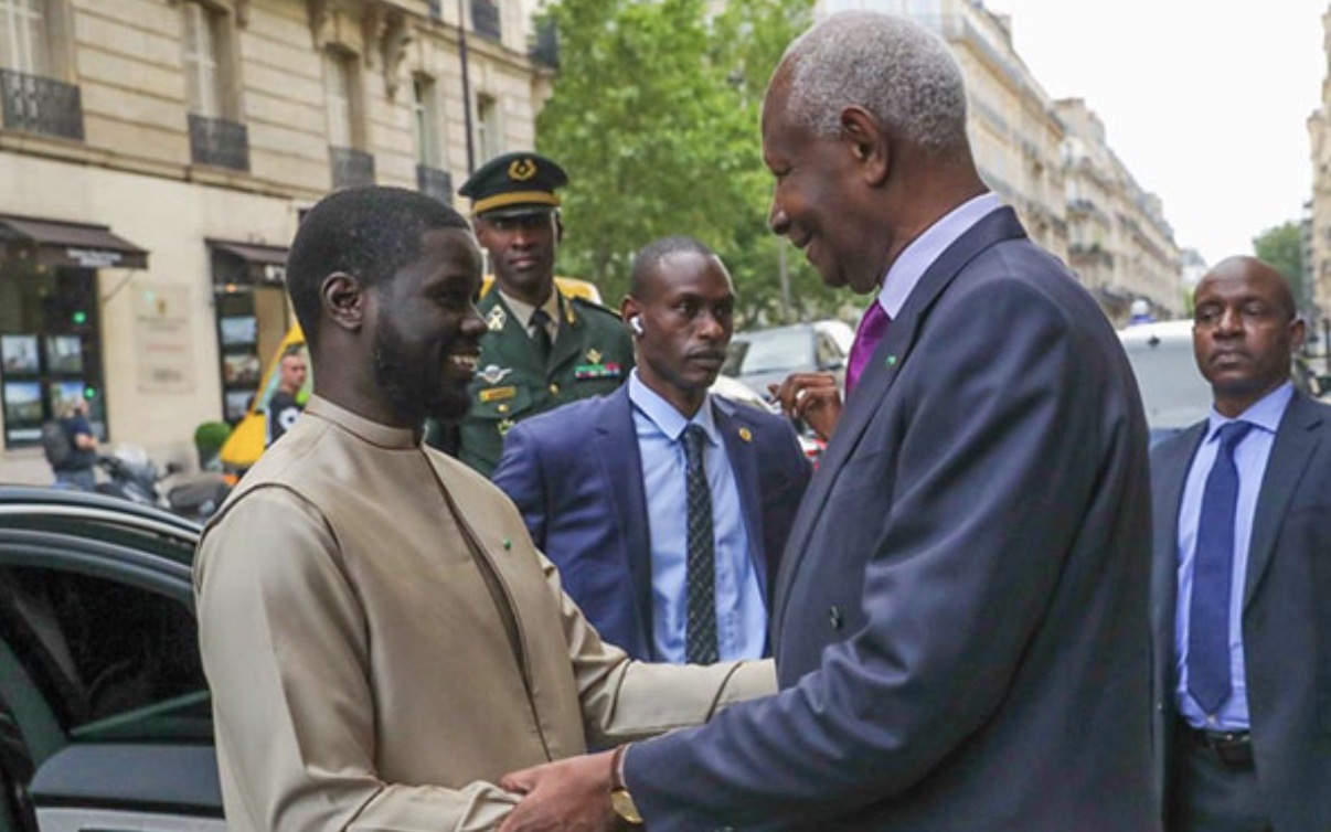 91e anniversaire d’Abdou Diouf : le président Diomaye Faye célèbre un homme d’État…