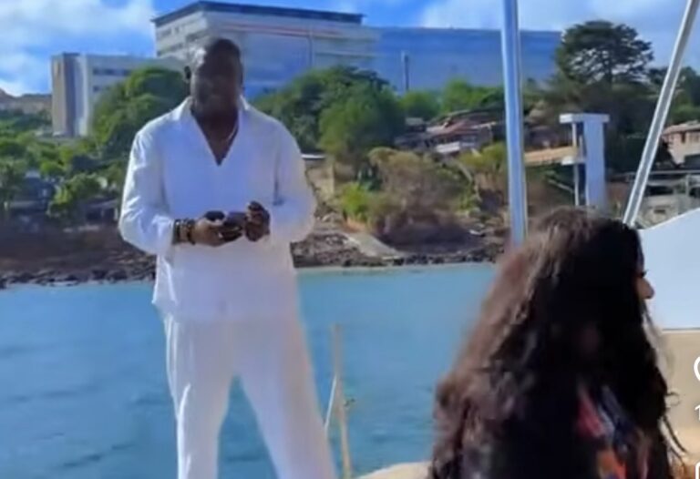 Après son show, Viviane célèbre son anniversaire en croisière avec ses proches