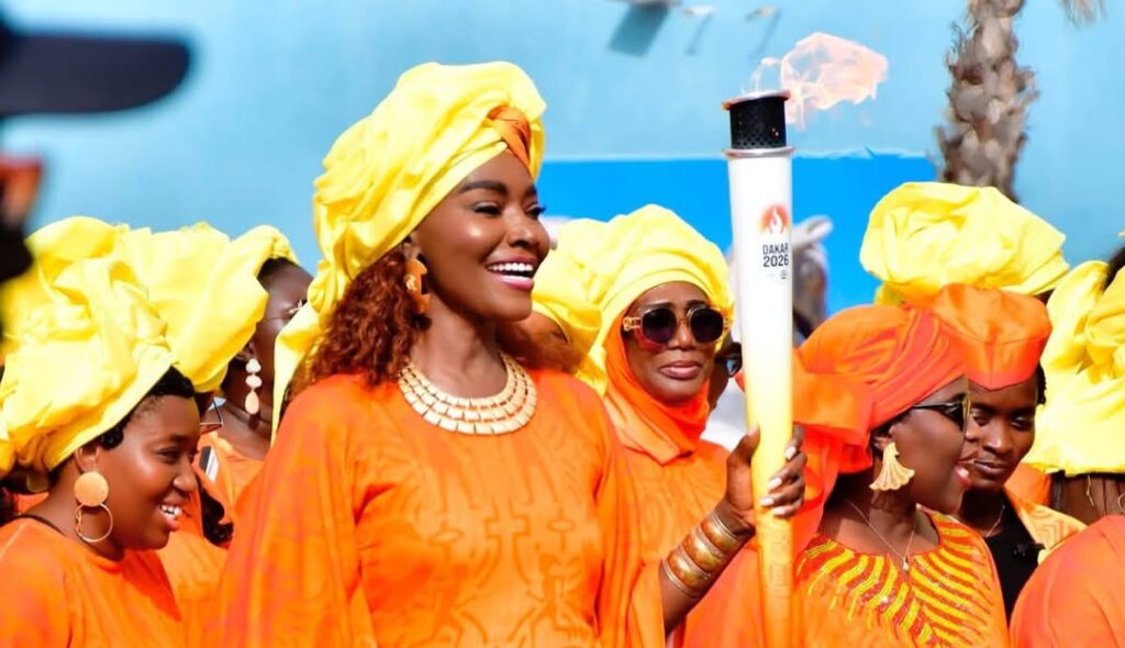 (Photos)- Coumba Gawlo porte la flamme des JOJ aux côtés des femmes leaders