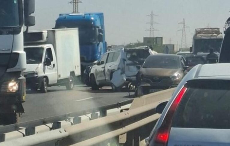 Autoroute de l&rsquo;Avenir : Un carambolage à 5 véhicules provoque 2 km de bouchons entre Sébikotane et Diamniadio
