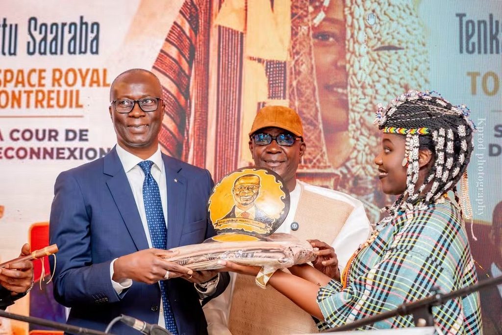 Hommage à Paris : l&rsquo;ambassadeur Baye Moctar Diop honoré lors du Patrimoine Gala DÉLLU SAARABA