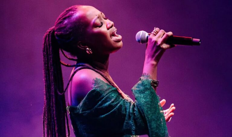 Super Étoile : pourquoi Rema Diop n’accompagne-t-elle plus Youssou Ndour sur scène ?