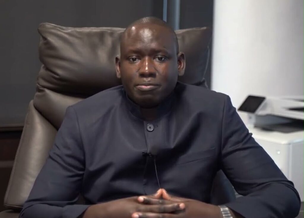 Coopération France–Sénégal : Saliou Mboup mise sur l’industrialisation du secteur de la santé