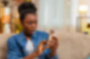 Adultère avec A. Thiam : Les vidéos intimes de la femme mariée finissent dans le portable de sa fille