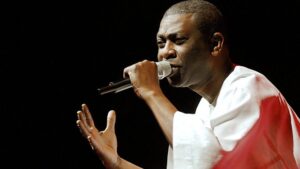 « Il n’écrit pas » : Youssou Ndour s’inspire d’un mot pour créer ses chansons