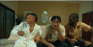 (Clip officiel) – Wizzy Kana dévoile « Xalei Bi » en featuring avec Akhlou Brick