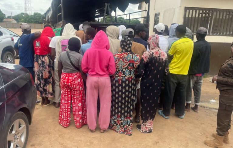 Gambie : 60 migrants irréguliers arrêtés, dont 41 Sénégalais…